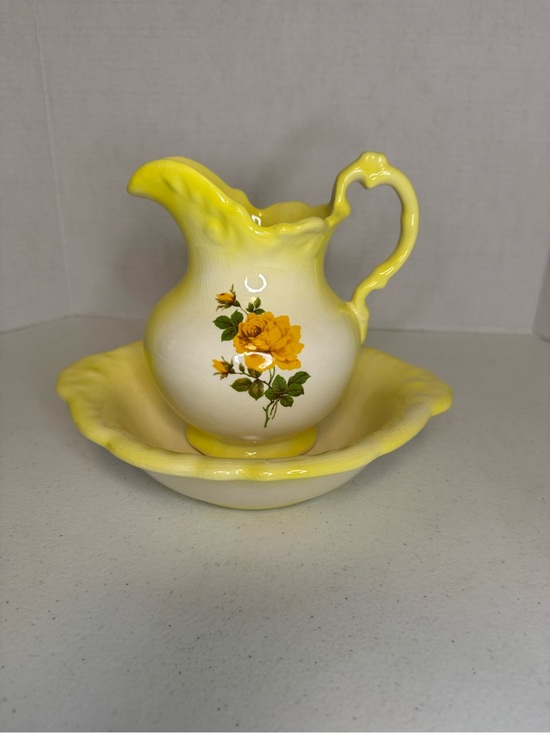 Source Unknown Other - VTG  Small Yellow Rose Wash Basin And Pitcher